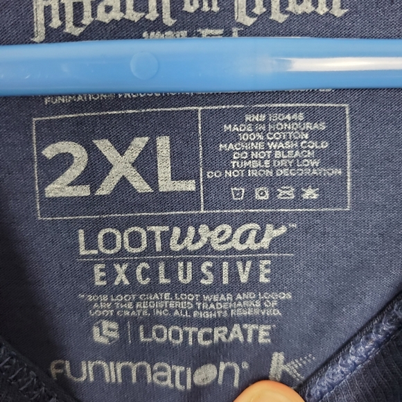 Attack on Titan black 2xl shirt - Picture 4 of 4